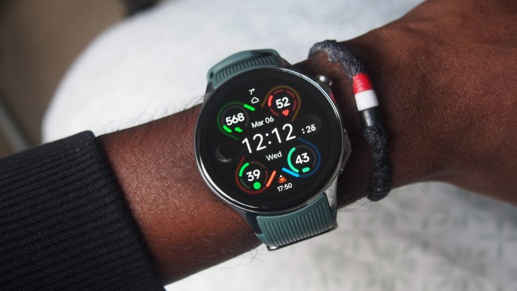 OnePlus Watch 2 en la muñeca