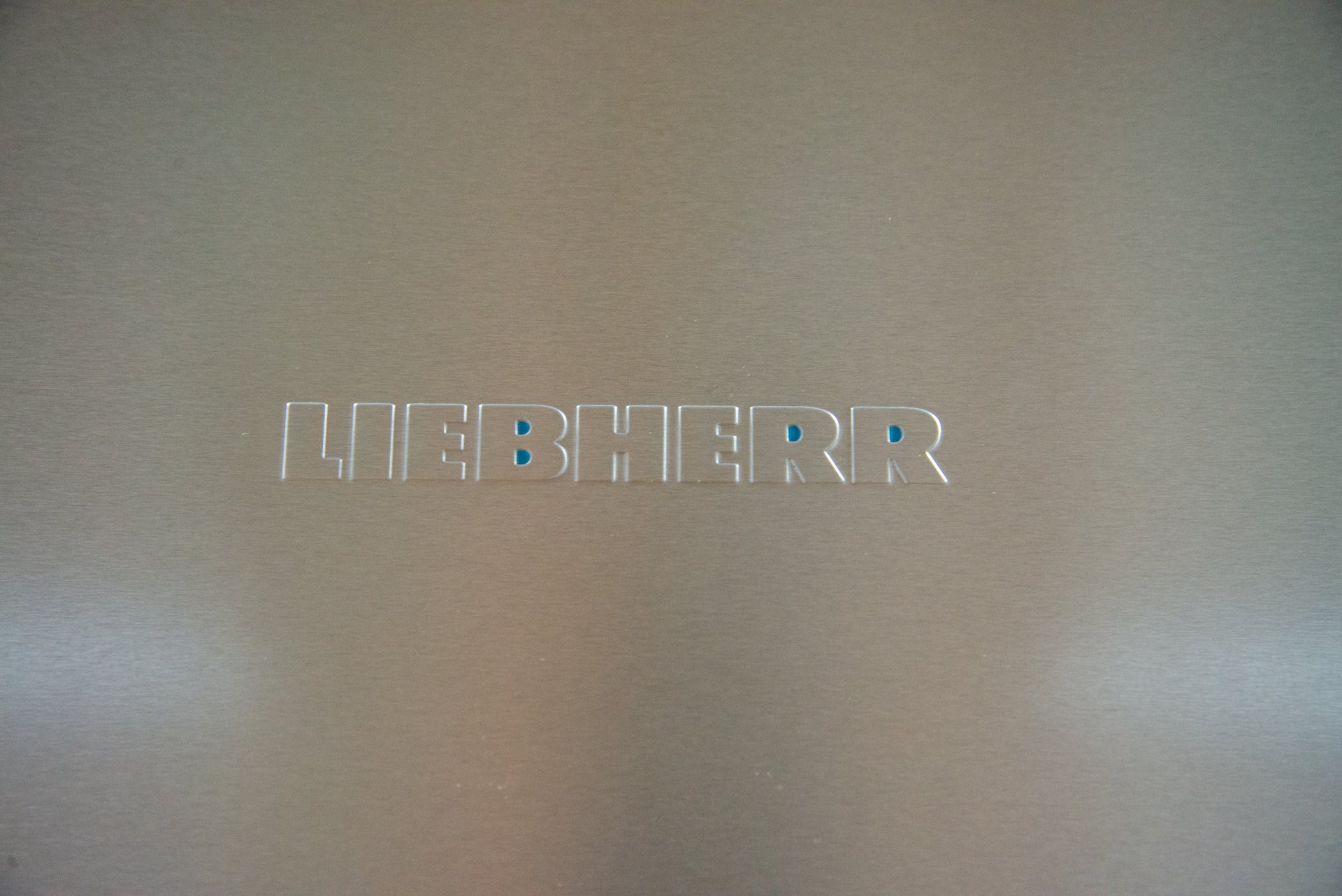 Liebherr CBNsda 575i parte delantera