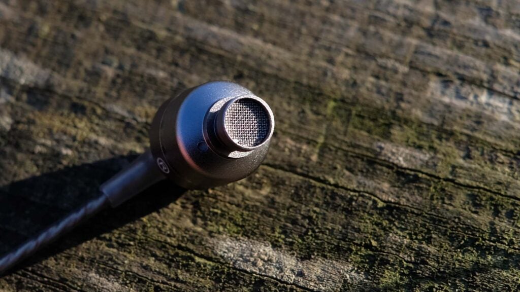 Detalle del controlador SoundMagic E80D