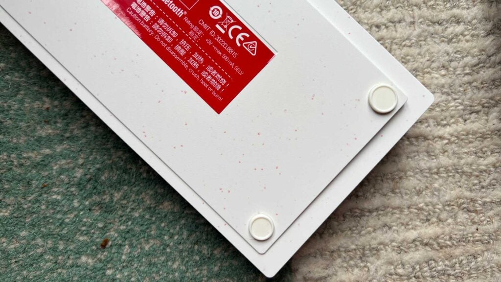La parte inferior del Cherry MX-LP 2.1.
