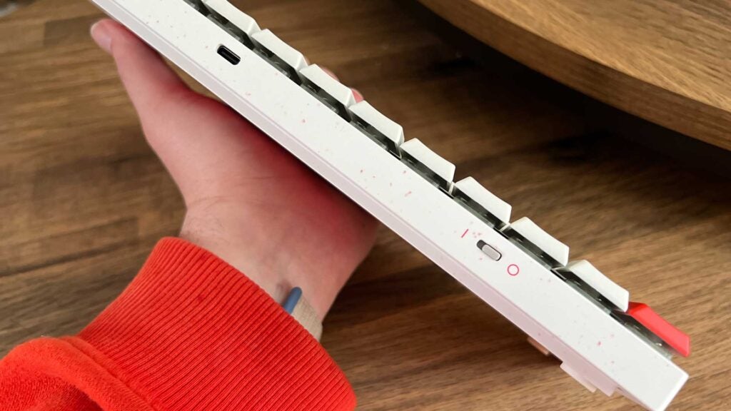 La parte posterior del Cherry MX-LP 2.1.