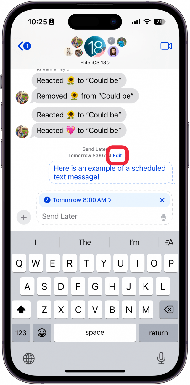La conversación de la aplicación de mensajes de iPhone muestra un mensaje en un contorno de burbuja discontinua, lo que indica que se enviará en una fecha posterior. Hay un recuadro rojo alrededor del botón de edición 