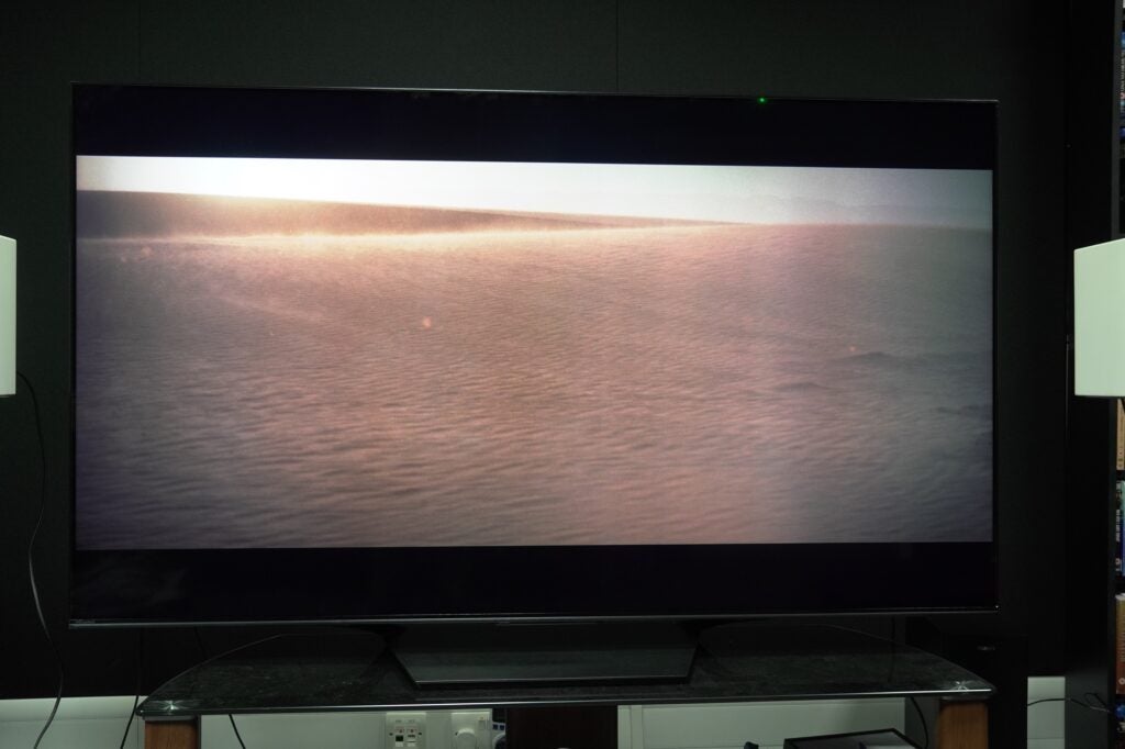 Efecto de pantalla sucia en Hisense U7N