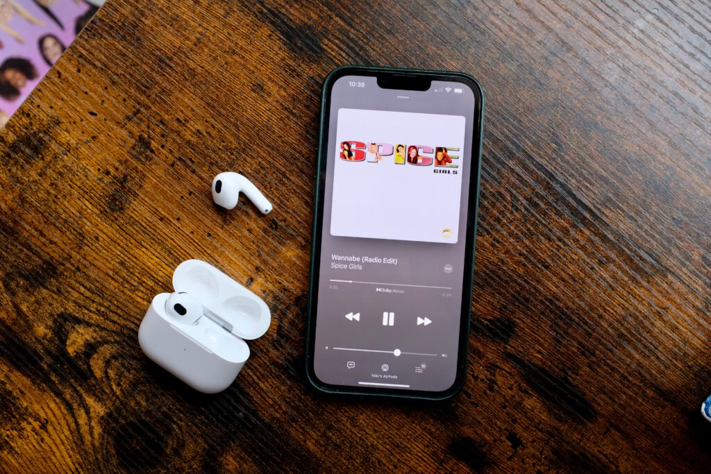 AirPods 3 de Apple con Dolby Atmos