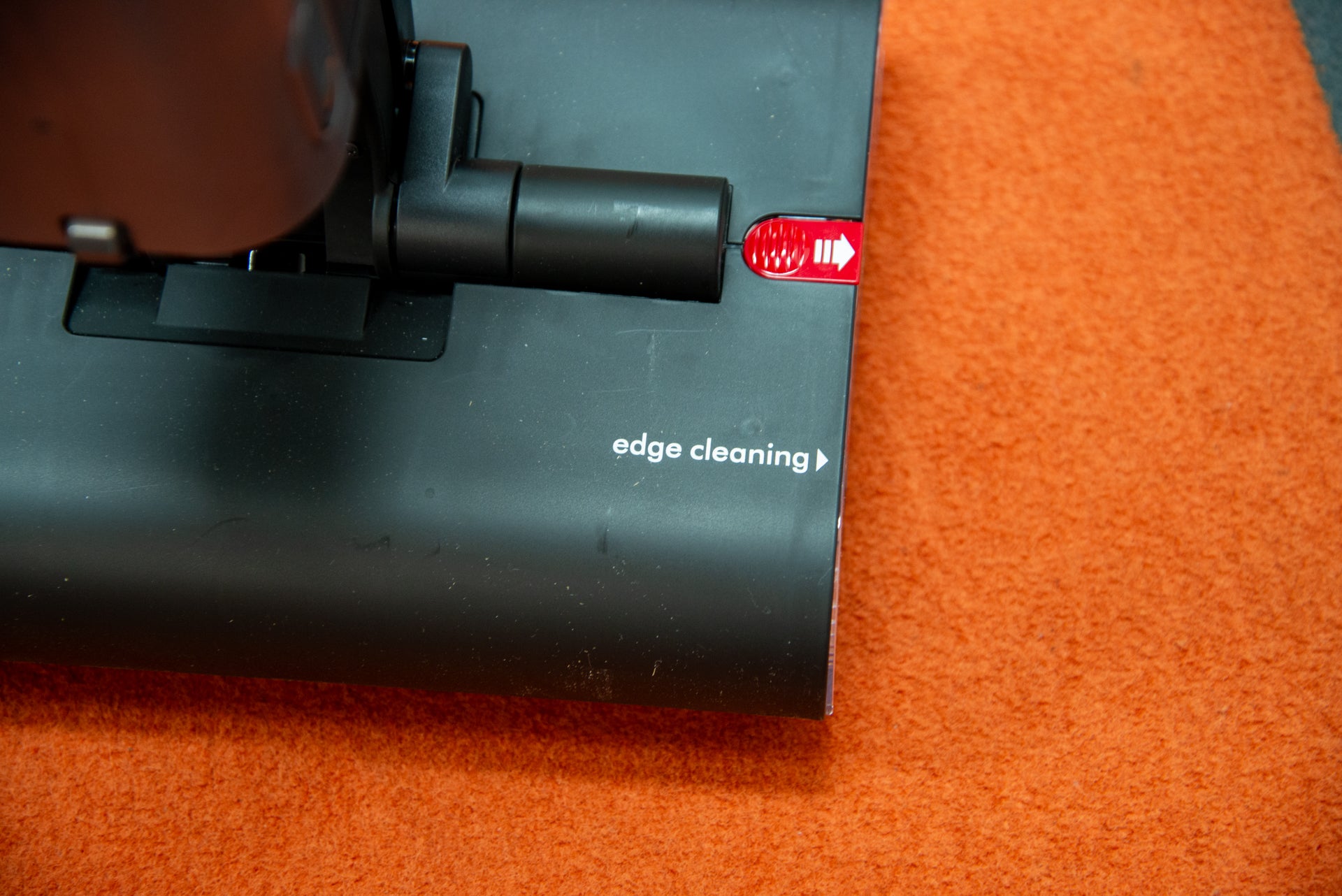 Limpieza de bordes con Dyson WashG1