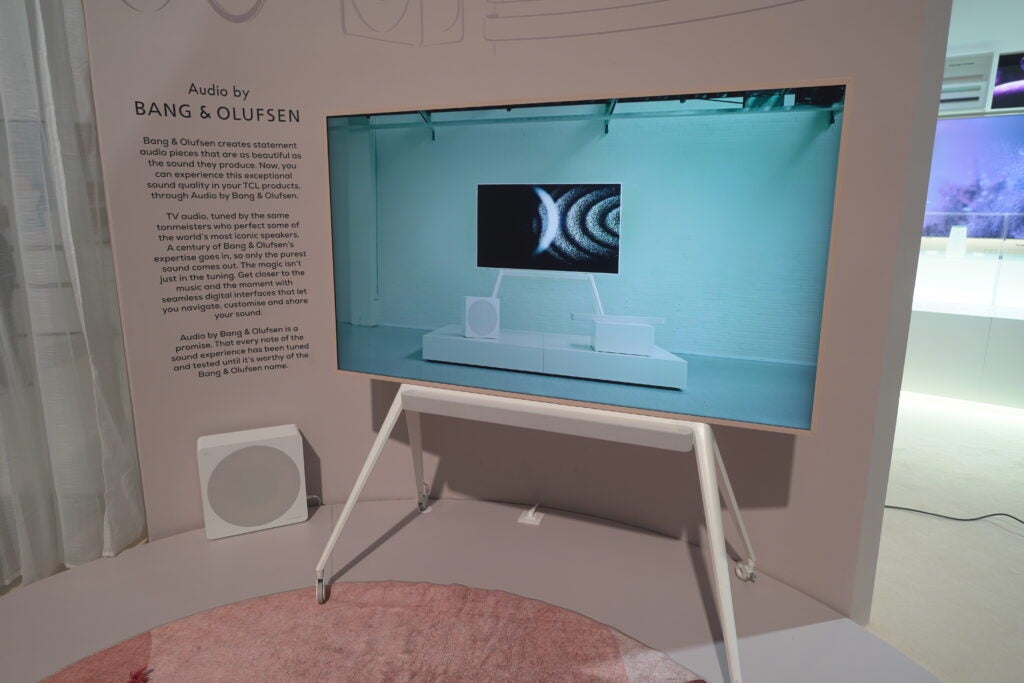 Televisor TCL Bang & Olufsen