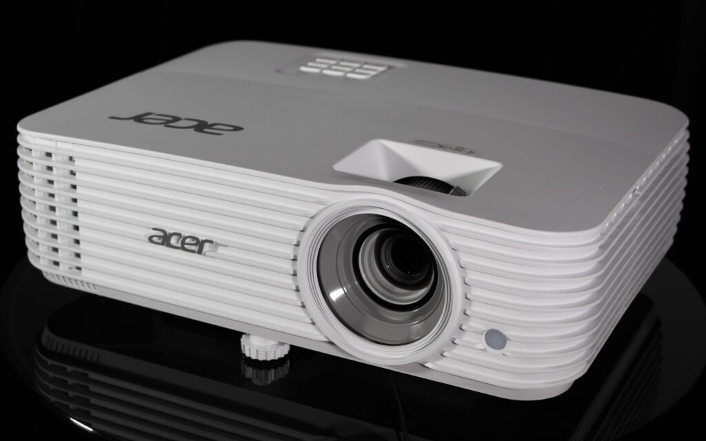 Acer H6815BD Derecha