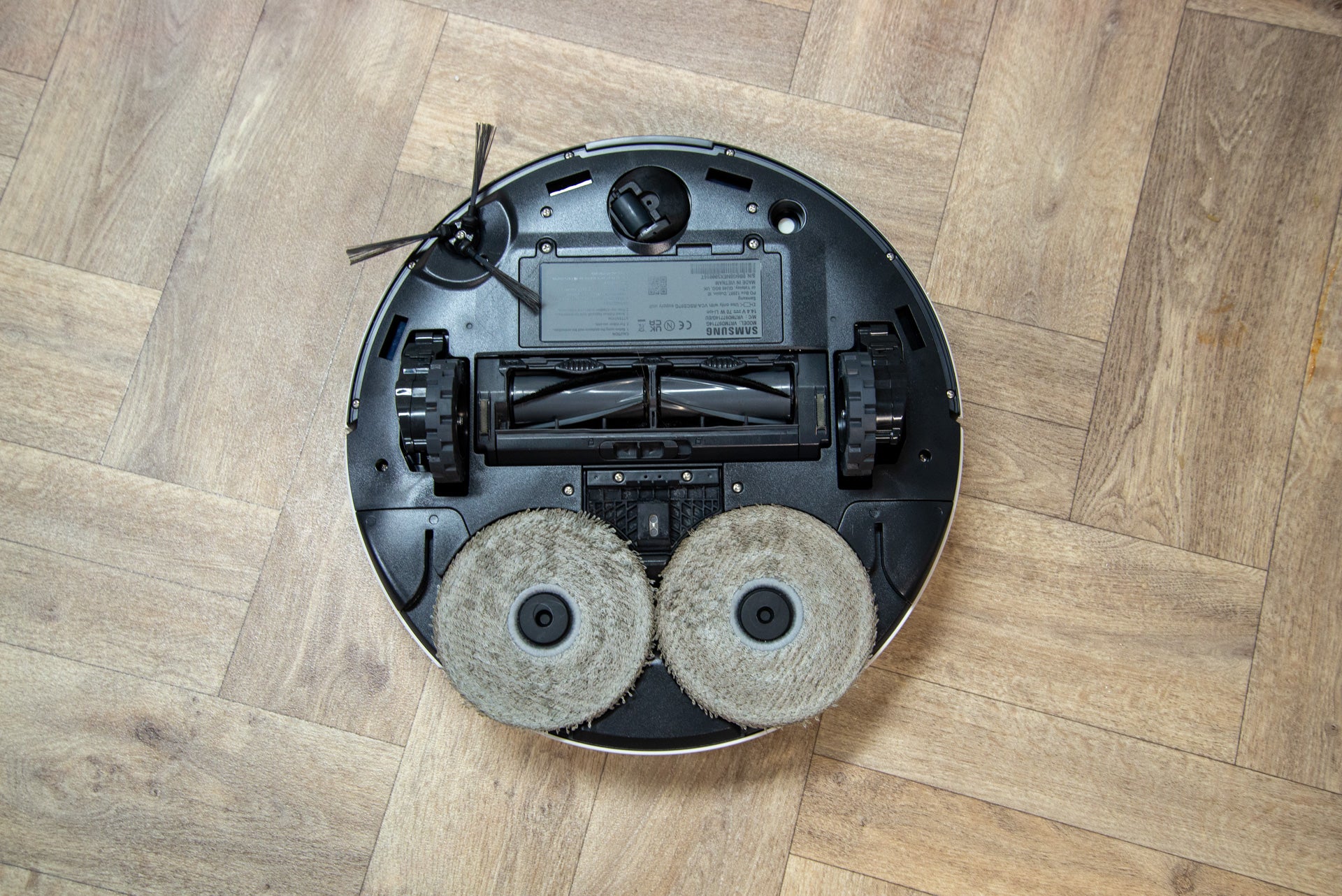 Prueba de limpieza del cabello con inteligencia artificial Samsung Bespoke Jet Bot Combo