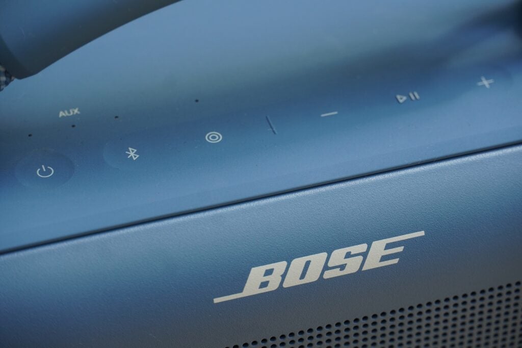 Controles integrados Bose SoundLink Max