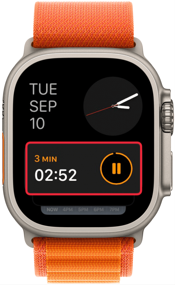 Apple Watch Smart se acumula con un cuadro rojo alrededor de una actividad en vivo para un temporizador que está configurado en 3 minutos y actualmente le quedan 2 minutos y 52 segundos.