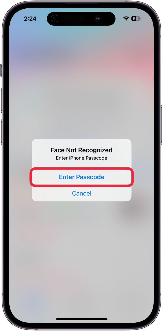 La aplicación de salud del iPhone muestra una pantalla borrosa en pantalla completa y un mensaje que dice que Face ID falló y un cuadro rojo alrededor de ingresar el código de acceso.
