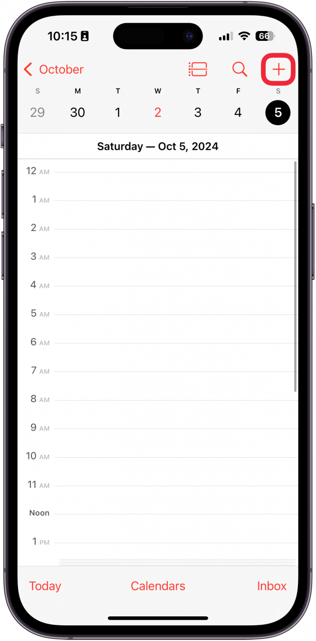 aplicación de calendario para iPhone con un cuadro rojo alrededor del ícono más