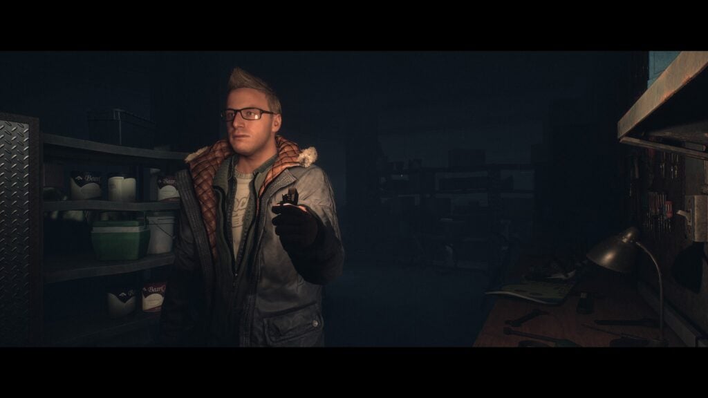 Caminando por el albergue oscuro en Until Dawn PS5