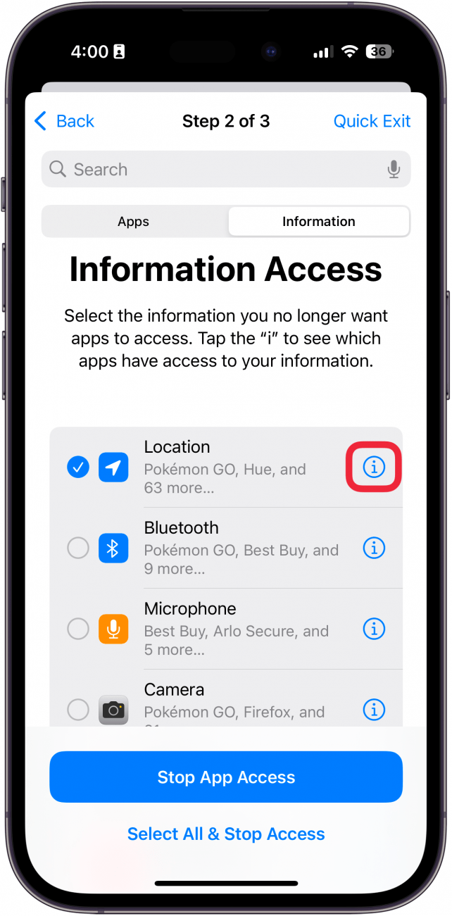 iPhone administra el uso compartido y accede a la pestaña de información de acceso a la aplicación con un cuadro rojo alrededor del ícono de información