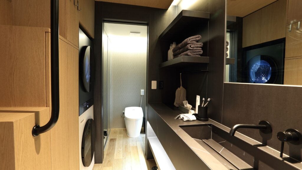Lavadero y baño LG Duo Smart Cottage