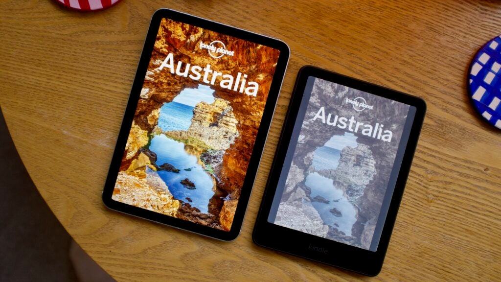 Kindle Colorsoft frente a iPad Mini