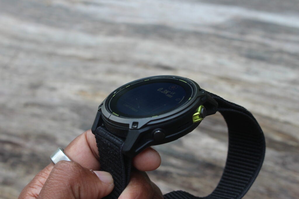 El Garmin Enduro 3 utiliza un potente cristal de zafiro para resistir los elementos