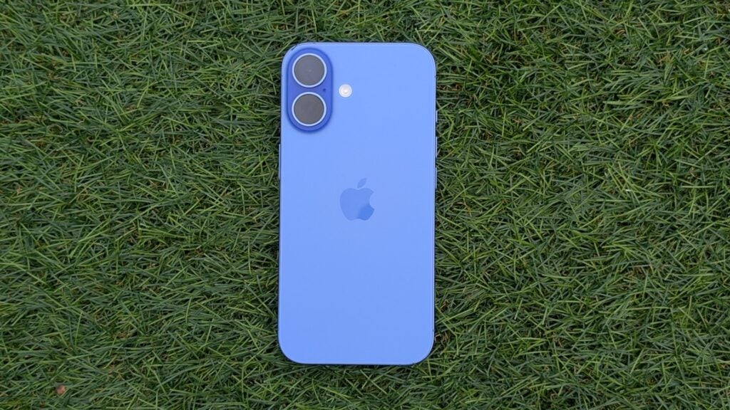 Parte trasera del iPhone 16