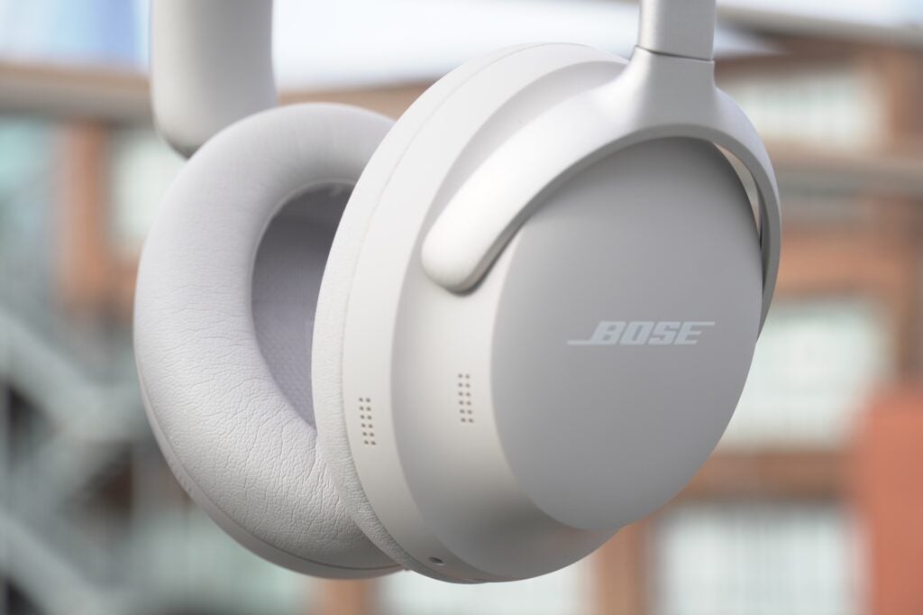 Diseño de auriculares Bose QuietComfort Ultra Headphones