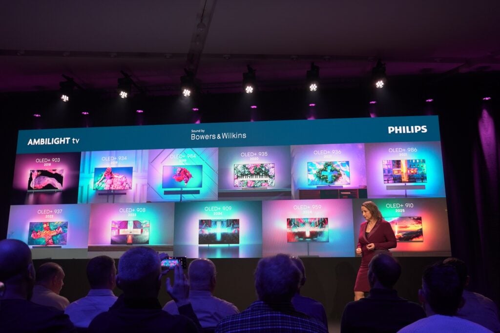 Philips Ambilight TV Bowers Wilkins Historia