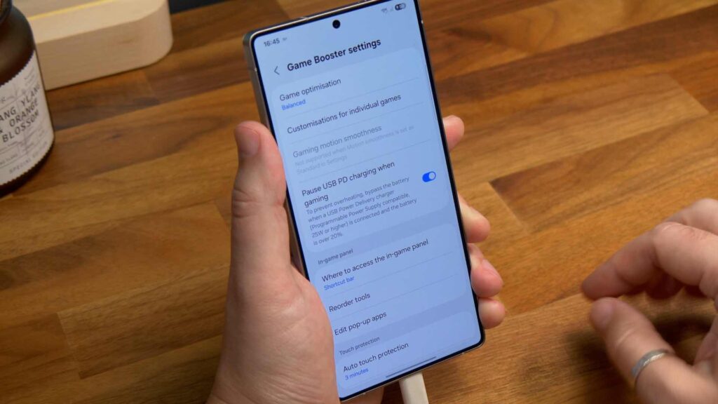 Samsung Galaxy S25 consejos y trucos de derivación de la carga