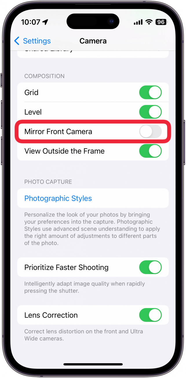 Configuración de la cámara de iPhone con una caja roja alrededor de la cámara frontal del espejo que es gris