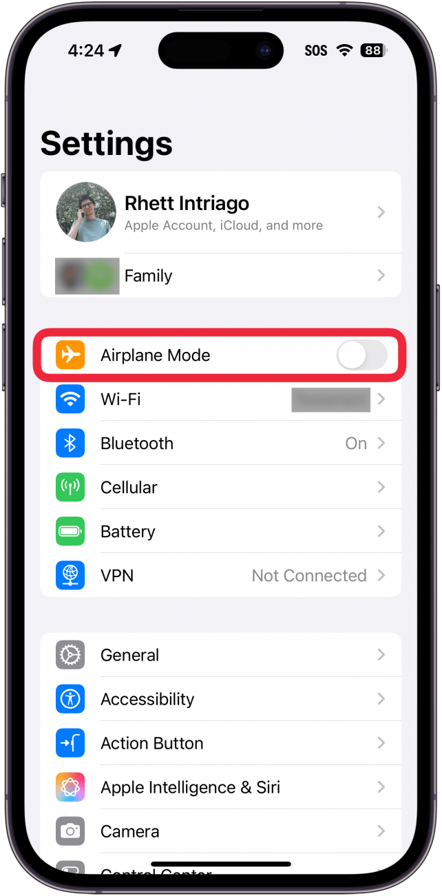 Configuración de iPhone con una caja roja alrededor del modo de avión
