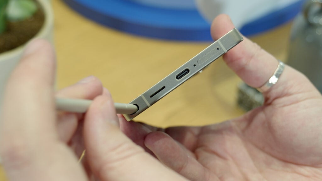 Galaxy S25 Ultra - S Pen Silo