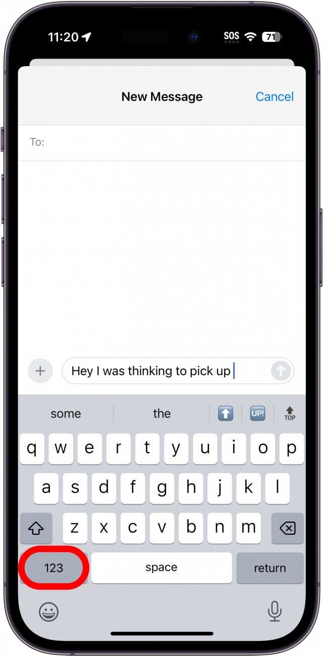Pantalla de texto de iPhone que muestra el teclado con el botón 123 rodeado en rojo