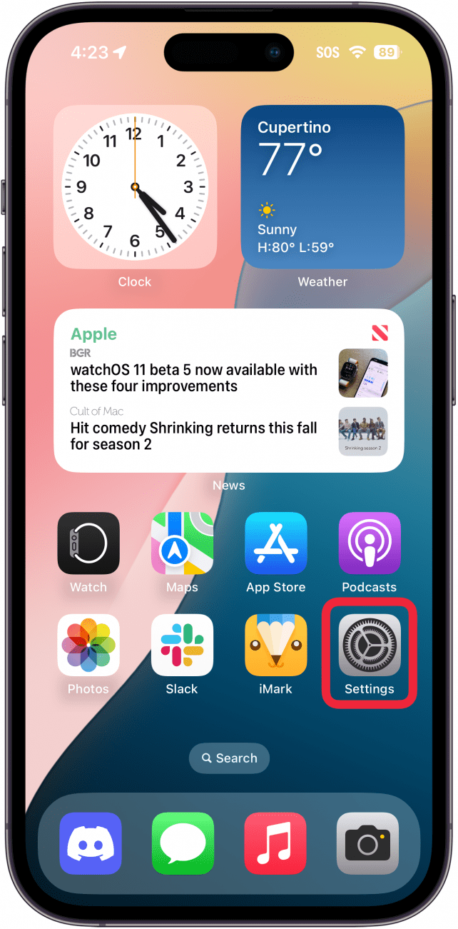 Pantalla de inicio de iPhone con una caja roja alrededor de la aplicación Configuración