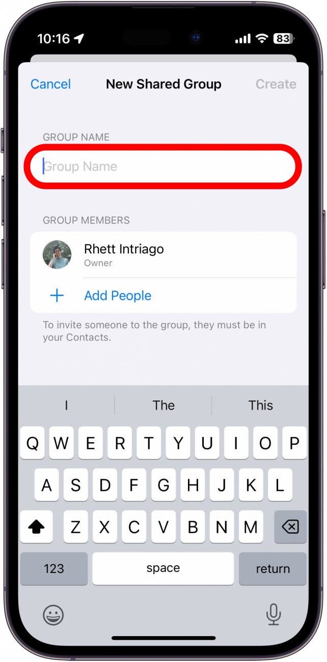 iPhone Crear grupo de contraseña compartida con el nombre del grupo en rodajas en rojo