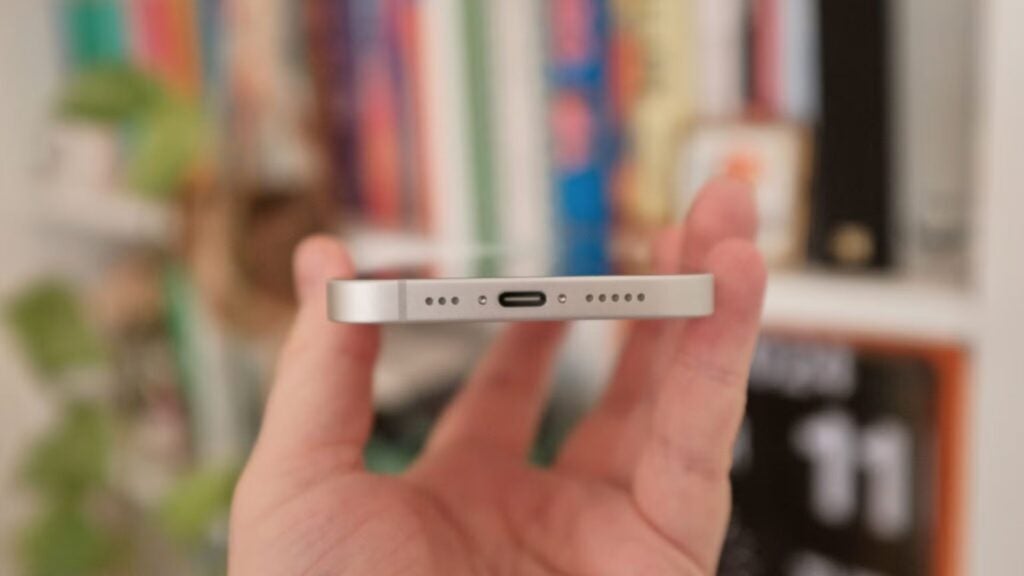 iPhone 16E USB C Puerto de carga
