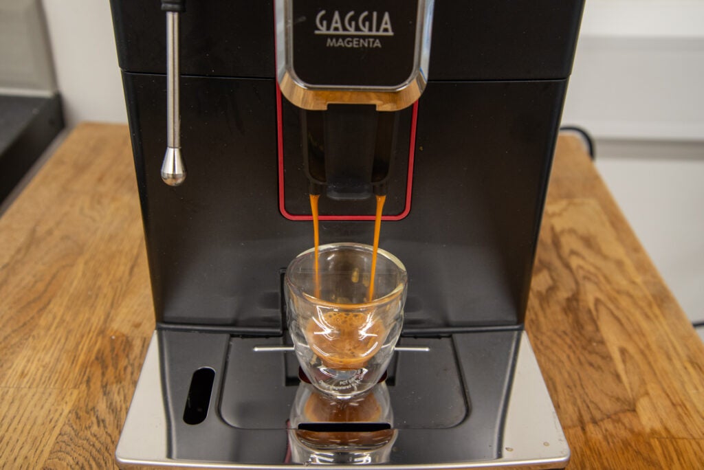 Gaggia Magenta Plus versant expresso