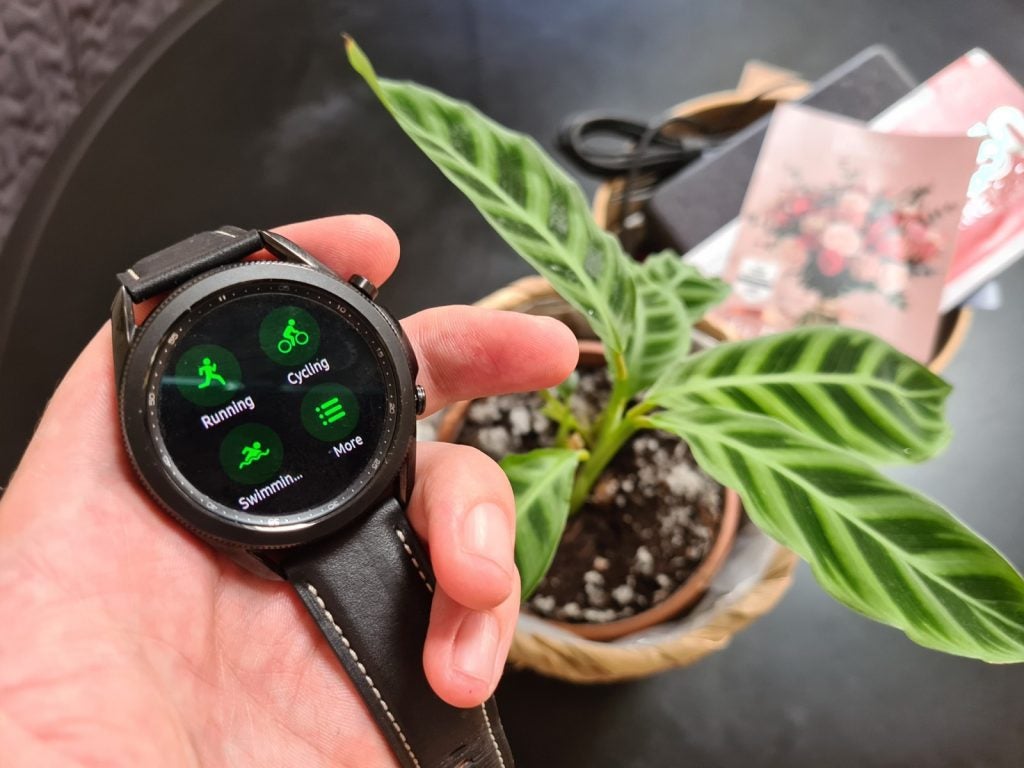 1639069736 731 Apple Watch 6 contre Samsung Galaxy Watch 3