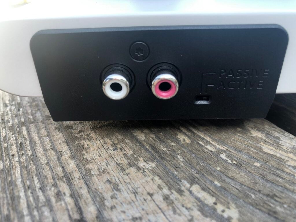 Connexions RCA Roksan Attessa