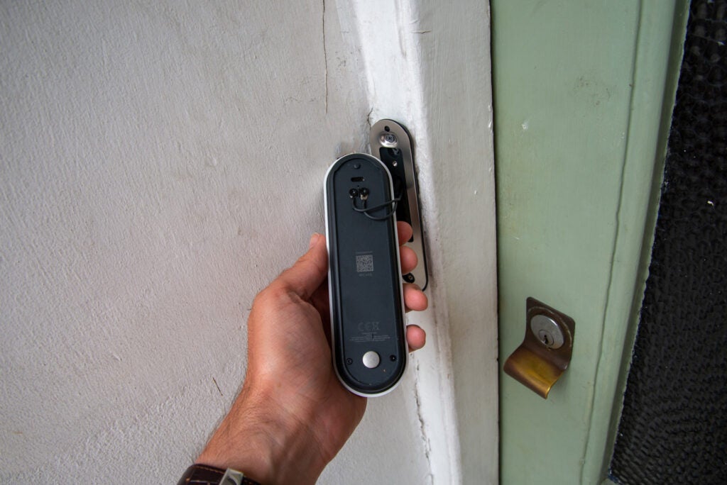 Fils de Nest Doorbell (batterie) à l'arrière