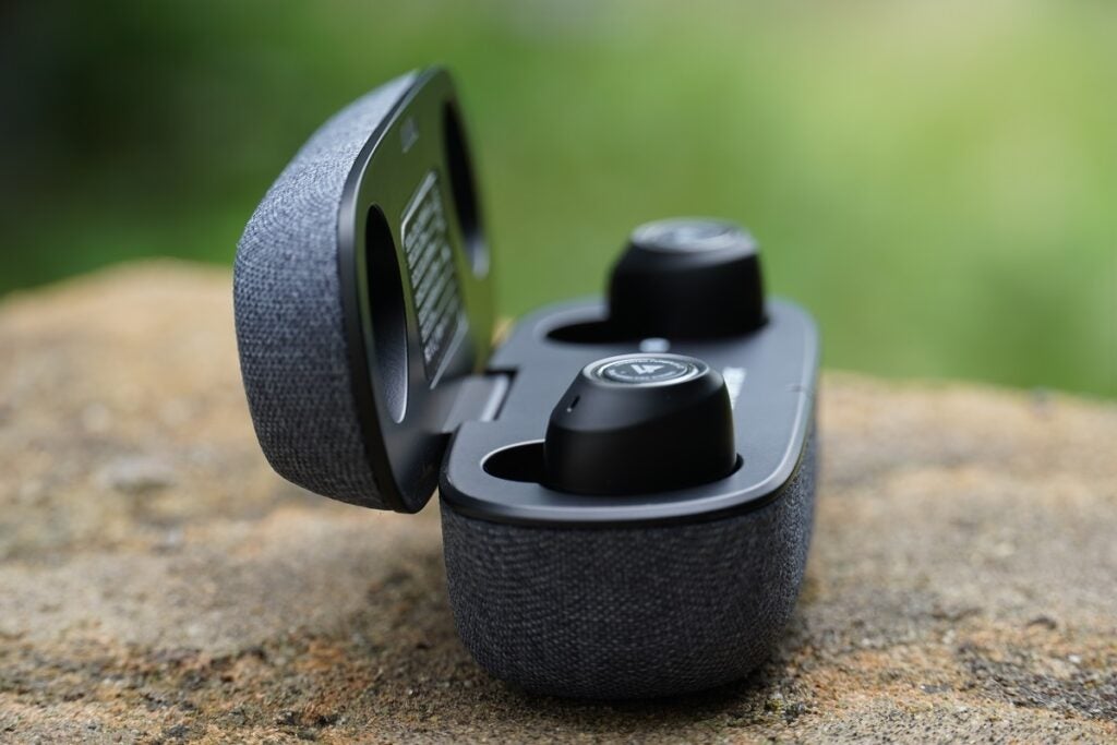 Vue latérale du Lypertek PurePlay Z7