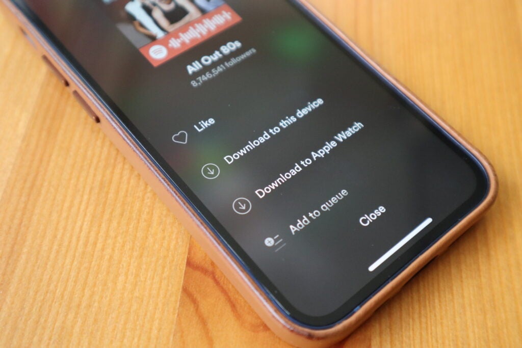 Appuyez sur « télécharger sur Apple Watch » pour commencer à télécharger les chansons