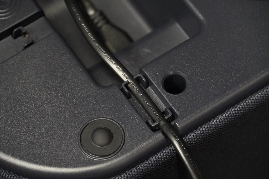 Enchevêtrement de câbles pour caisson de basses LG Eclair QP5