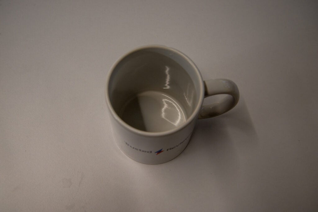 Tasse propre DFO 3T133 F UK Indesit
