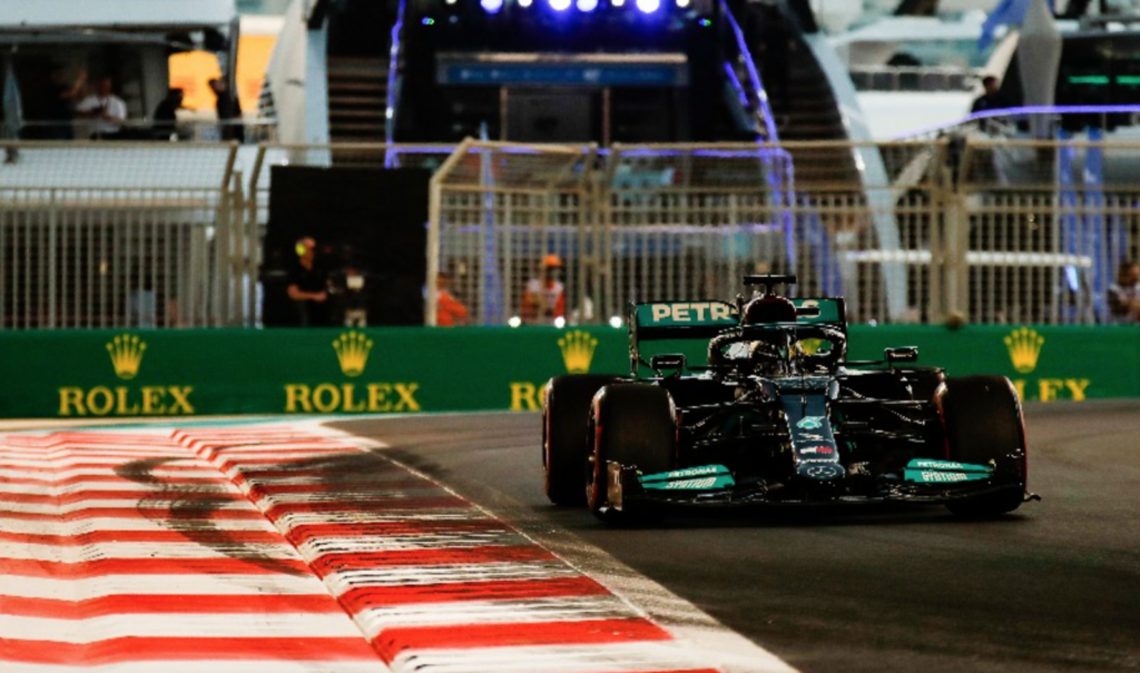 Comment regarder le Grand Prix dAbou Dhabi Hamilton vs Verstappen