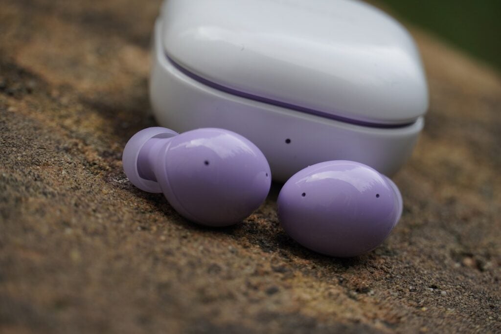 Surface Samsung Galaxy Buds 2