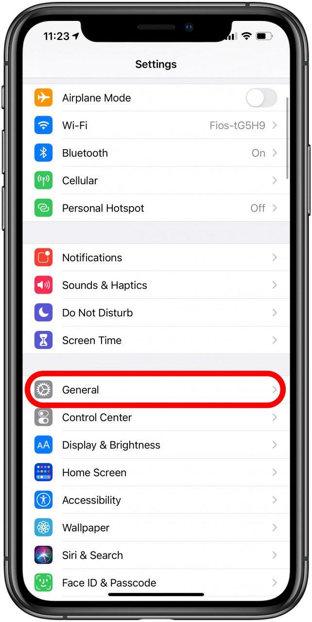 Appuyez sur Général pour mettre à jour votre iPhone