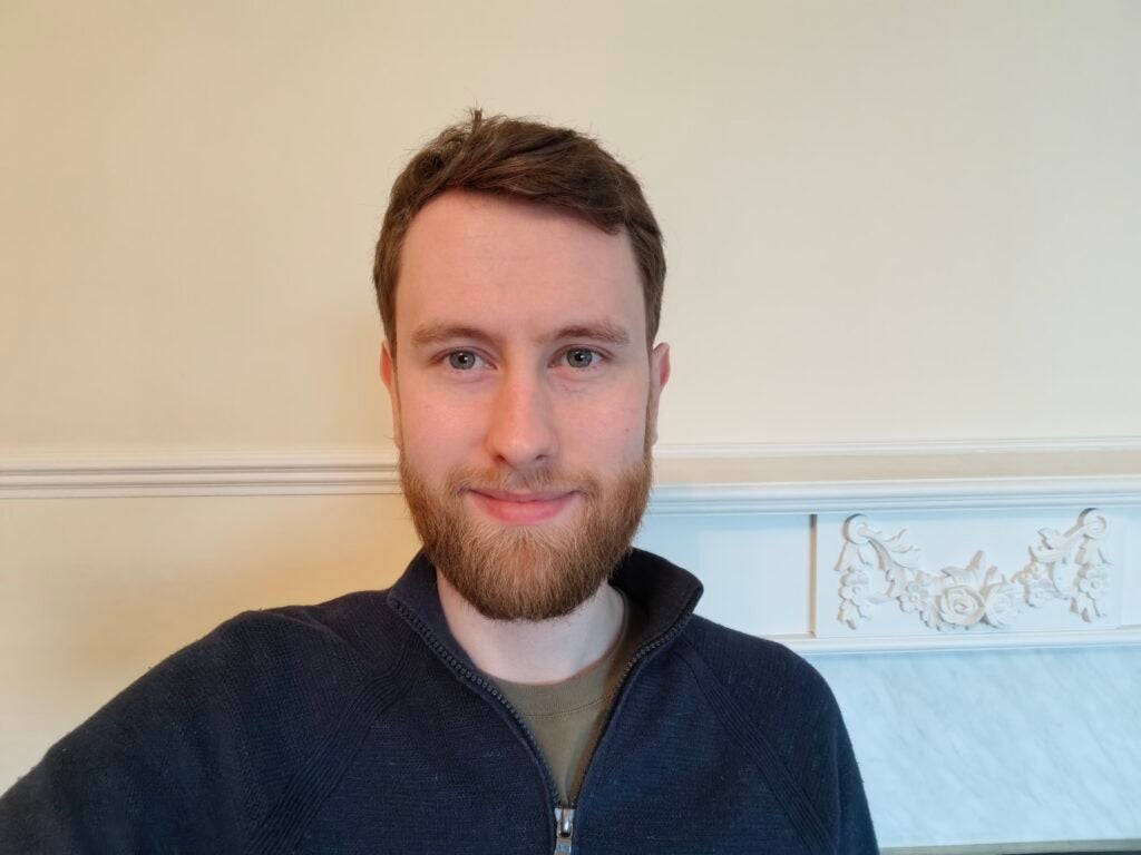 Selfie de Peter Phelps pris par Huawei P50 Pocket