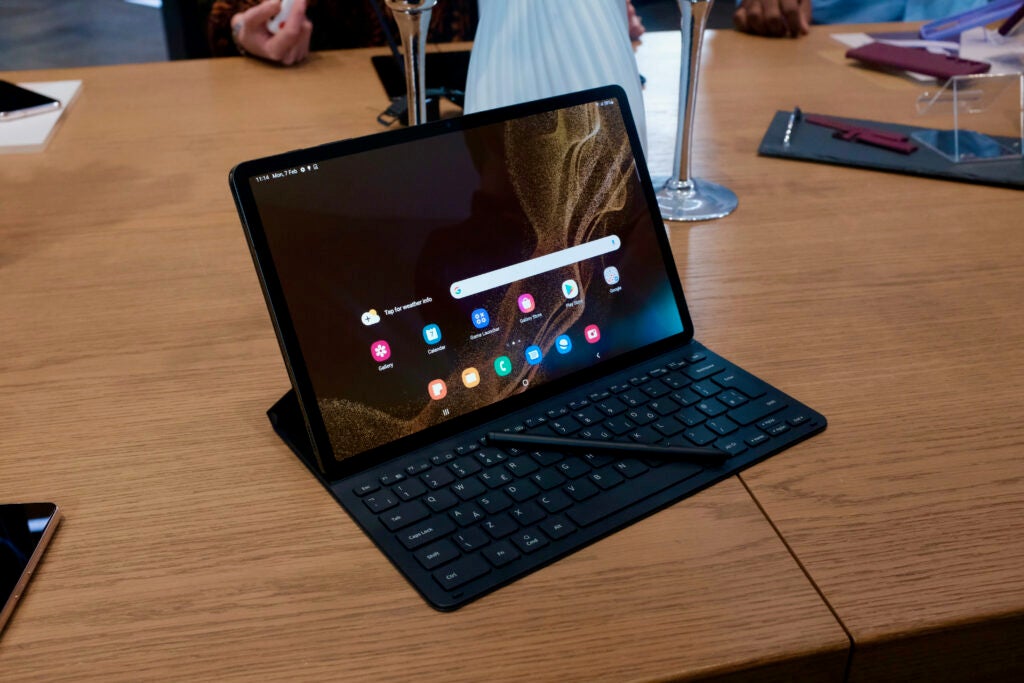 Tablette Samsung Galaxy Tab S8 Plus avec clavier