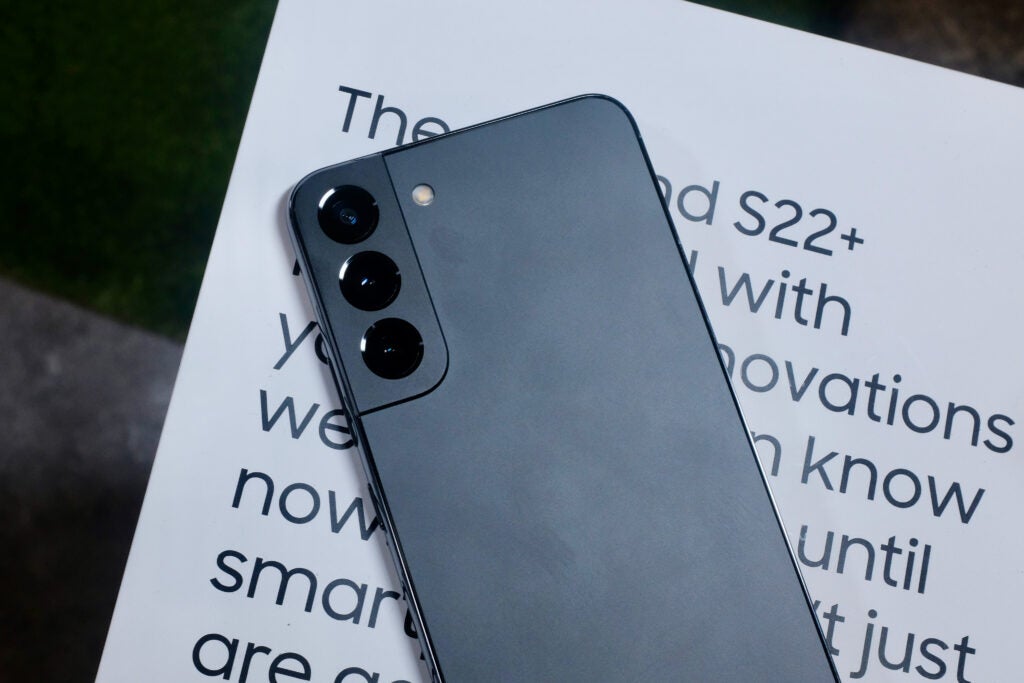 Samsung Galaxy S22 Plus arrière du téléphone