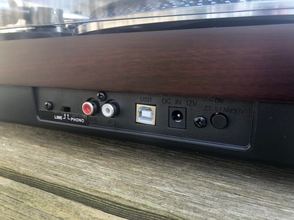 Options de connexion arrière Lenco L92WA