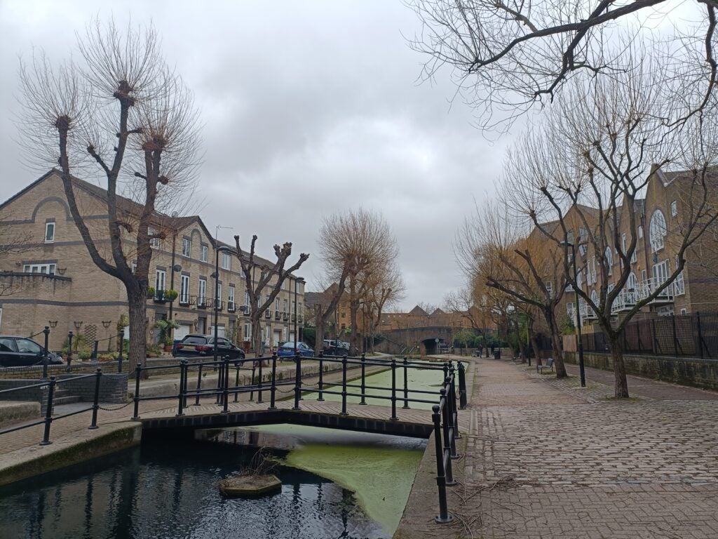 Image prise par la caméra principale OnePlus Nord CE 2 5G, montrant un canal