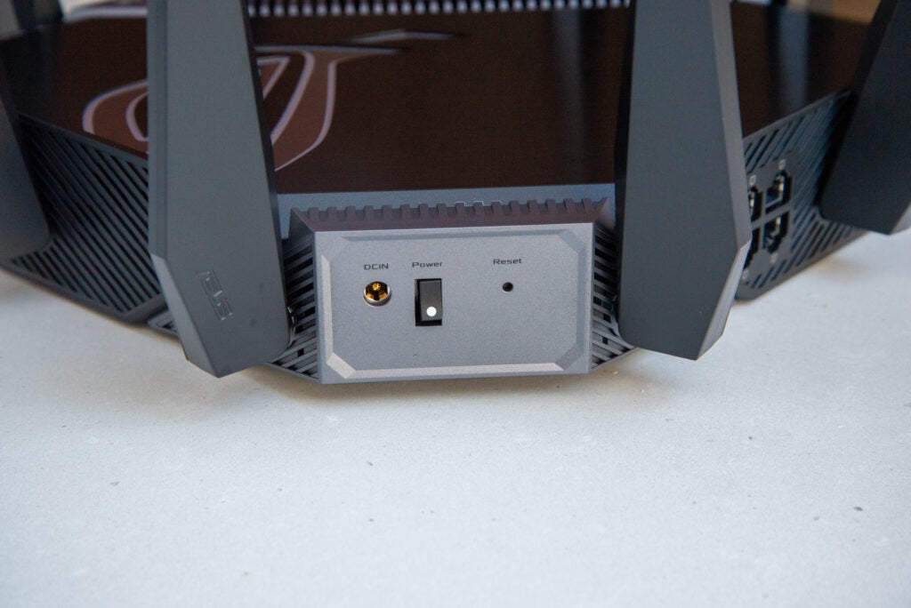 Interrupteur d'alimentation Asus ROG Rapture GT-AXE11000