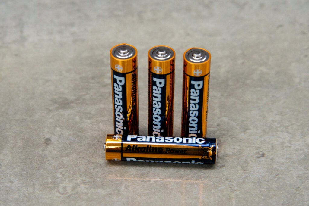 Panasonic Alkaline Power AAA une pile allongée